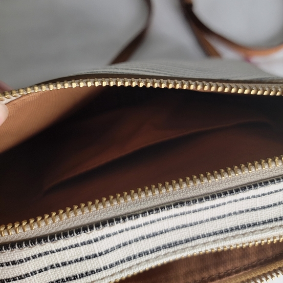 Fossil Sydney double zippered black & white crossbody purse tan strap - Picture 5 of 9